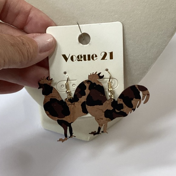 Vogue 21 Brown and Black Rooster Earrings, NWT - Picture 1 of 3